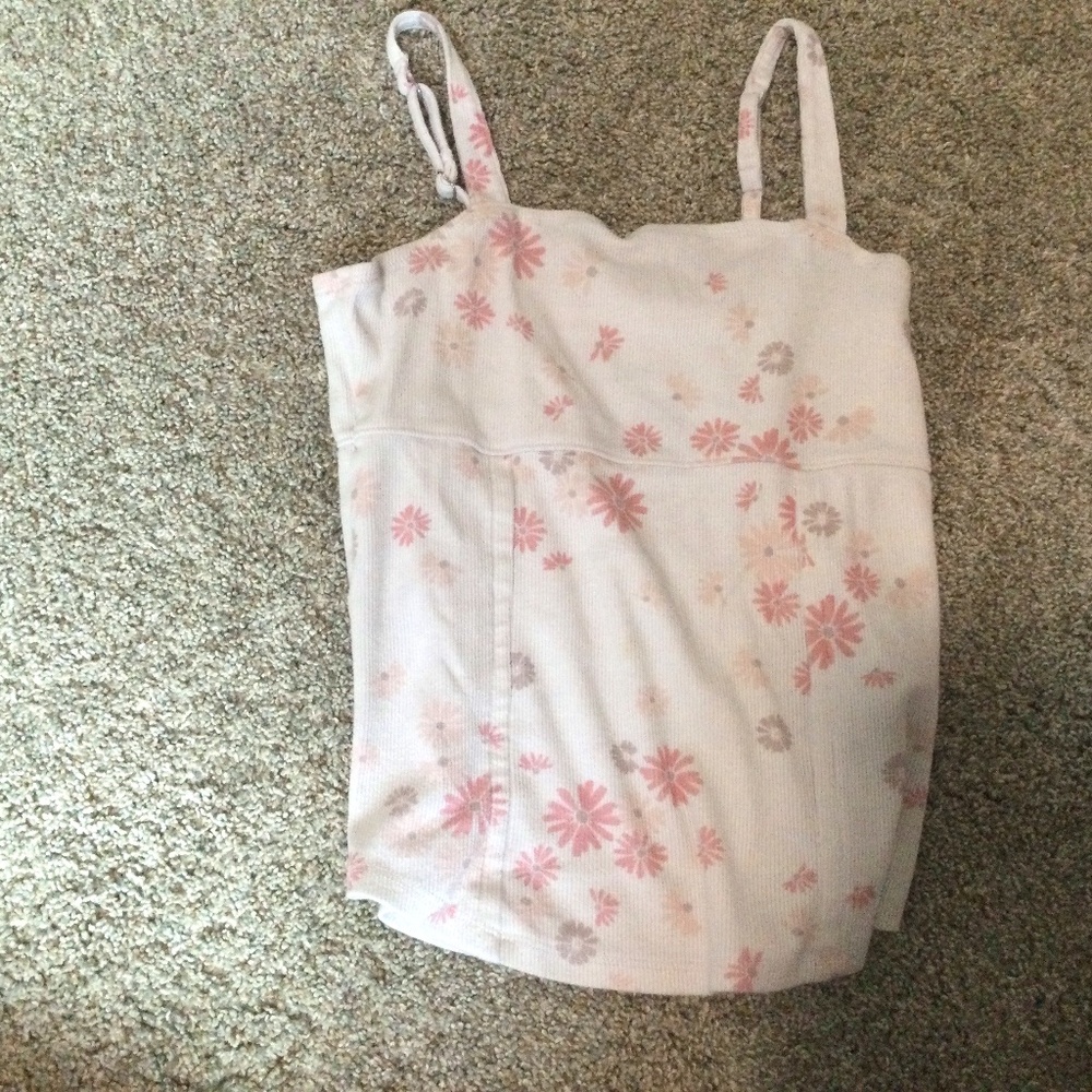 Cute spring top, with adjustable straps!(used)